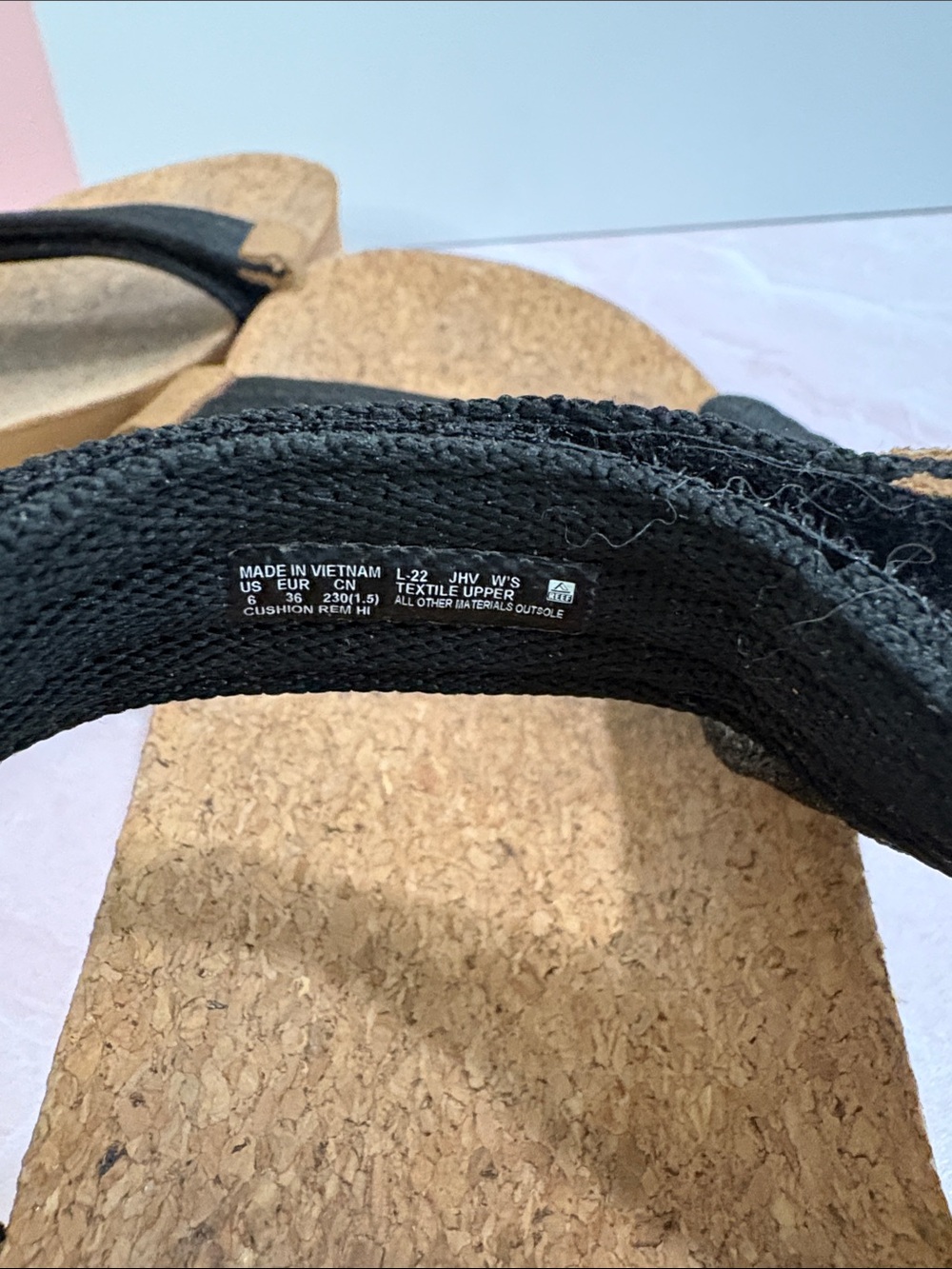 Reef Women’s Black and Tan Platform Sandals - Picture 7 of 7
